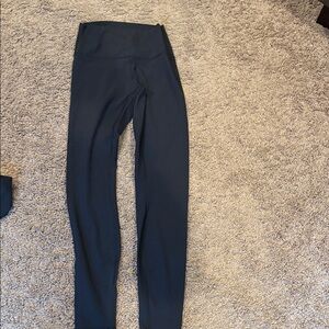 Lululemon Legging size 6 inseam 28 inches authentic color black